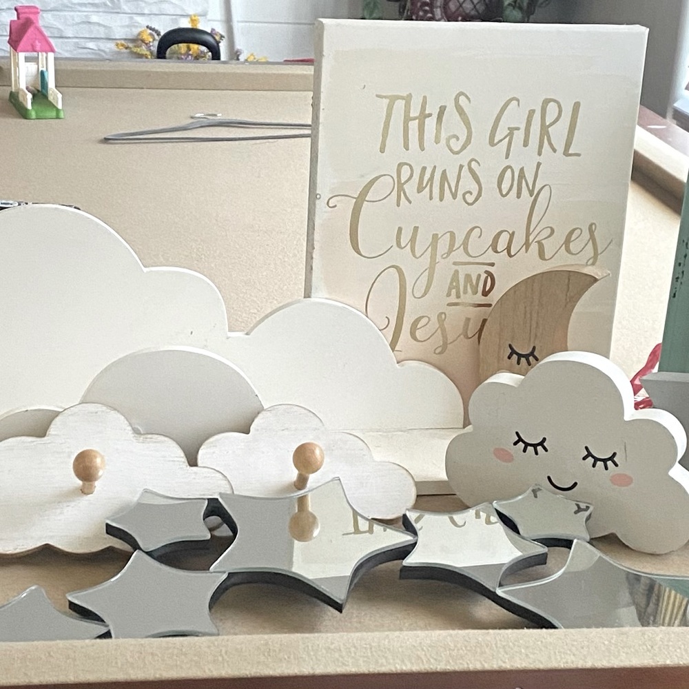 Girls Room Decor